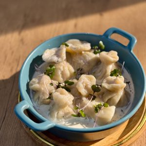 ხინკლუკები ნაღების სოუსით