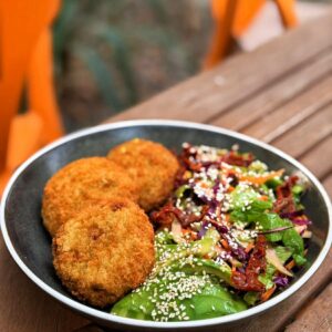 ფალაფელის სალათი